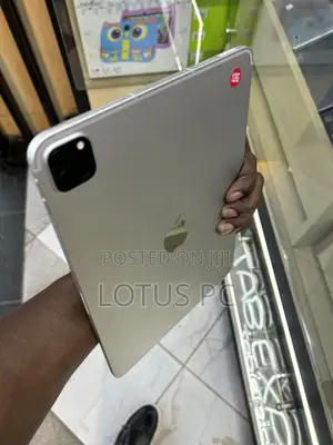 Apple iPad Pro 11 (2020) 128 GB Silver