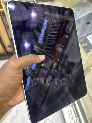 Apple iPad Pro 11 (2020) 128 GB Silver