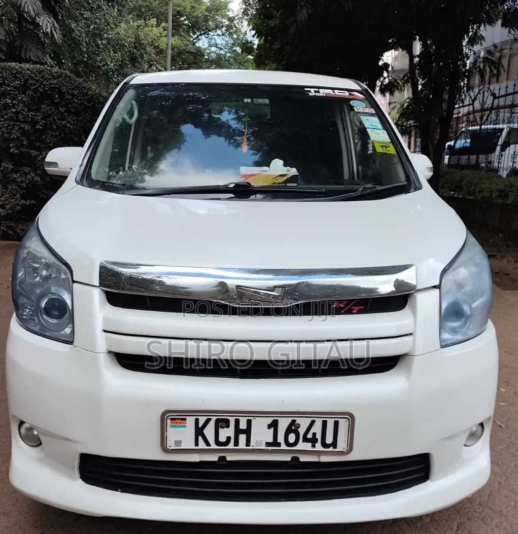Toyota Noah 2009 White