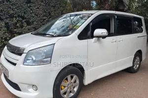 Toyota Noah 2009 White
