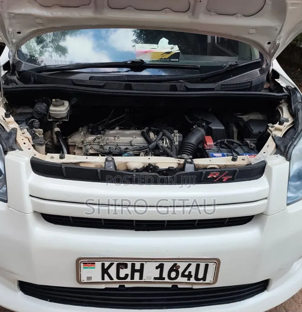 Toyota Noah 2009 White
