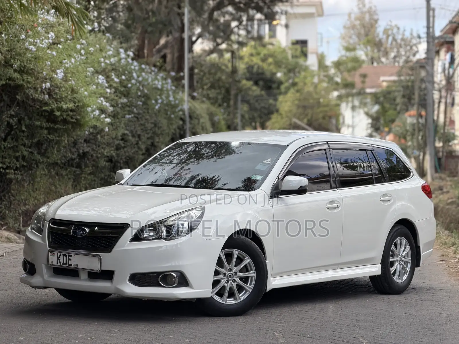 Subaru Legacy 2014 White
