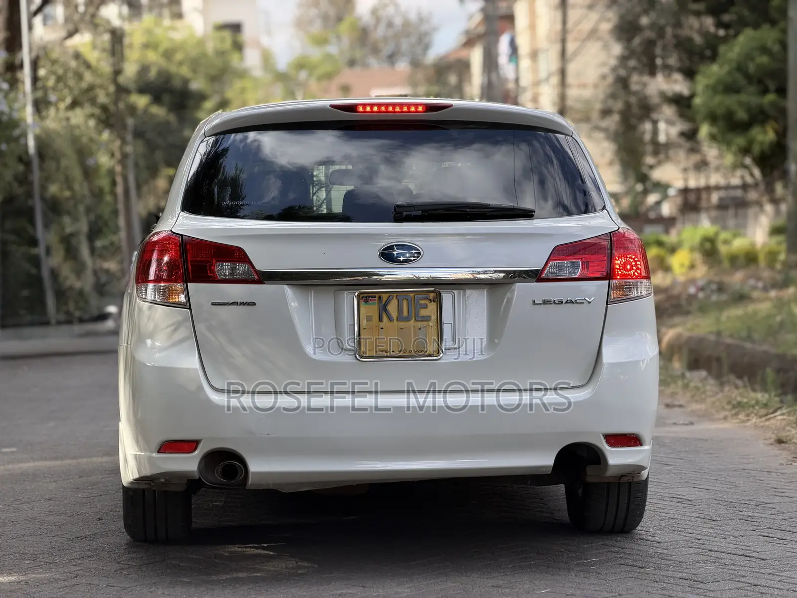 Subaru Legacy 2014 White