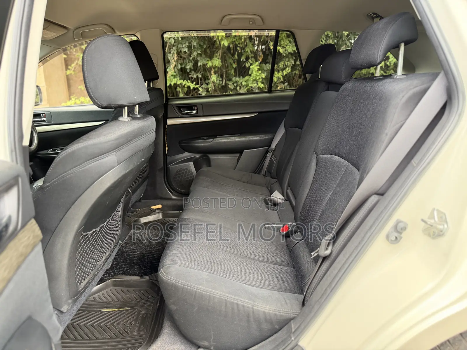 Subaru Legacy 2014 White