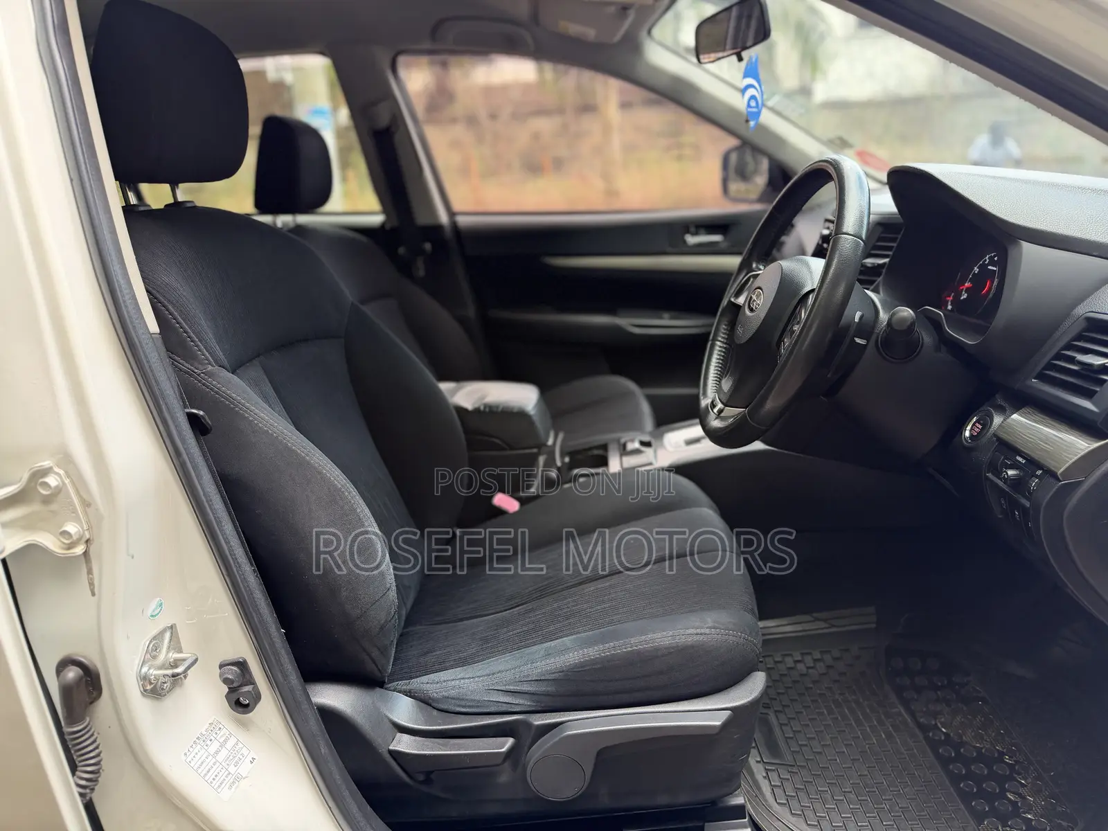 Subaru Legacy 2014 White