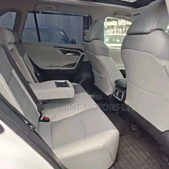 Toyota RAV4 2020 Pearl