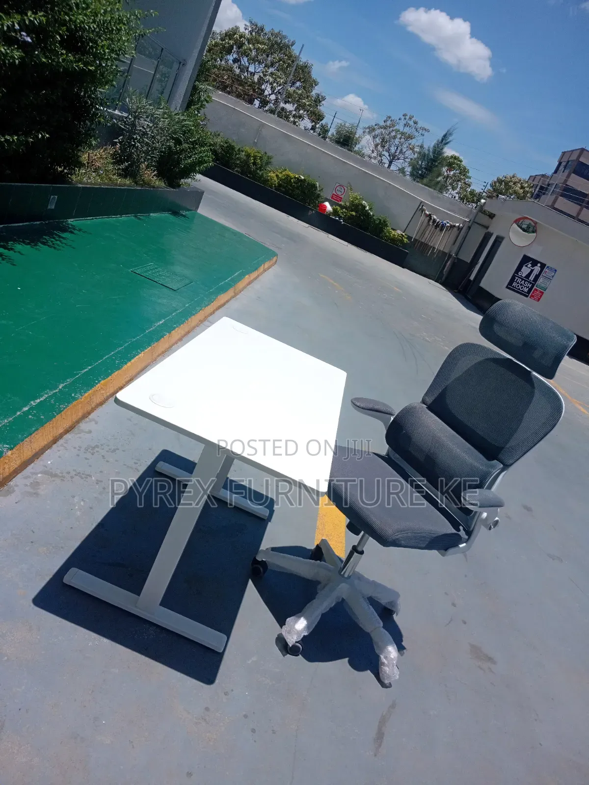 White Electric Adjustable Desk