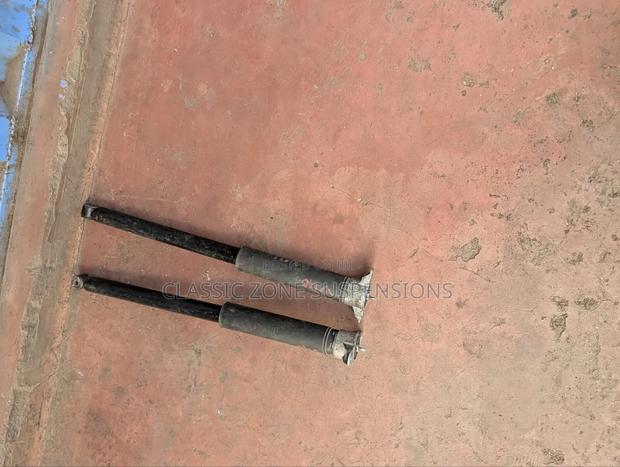 Volvo V40 Back Shock Absorbers. - thumbnail 2