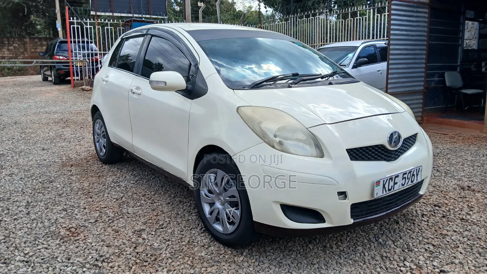 Toyota Vitz 2008 Beige