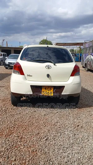 Toyota Vitz 2008 Beige