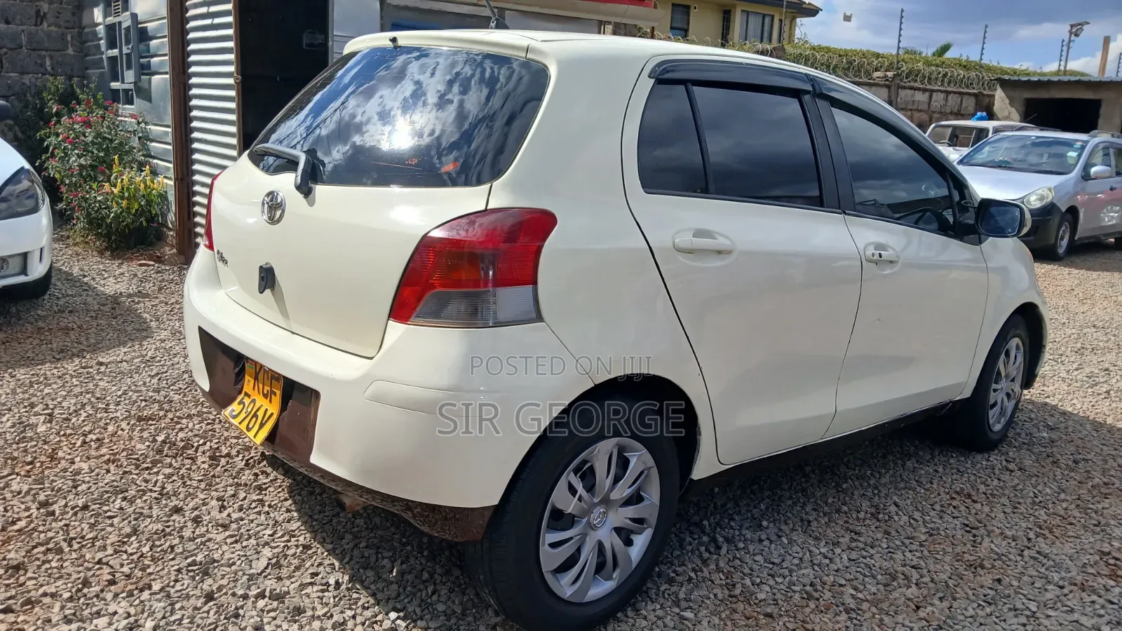 Toyota Vitz 2008 Beige