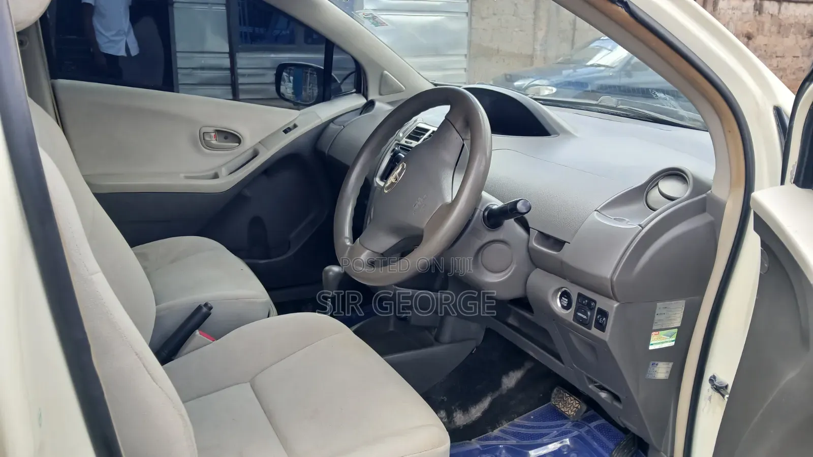 Toyota Vitz 2008 Beige