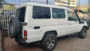 Toyota Land Cruiser 1998 White