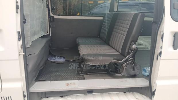 Mazda Bongo 2019 White - thumbnail 11