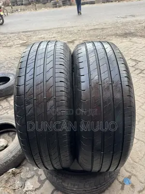 225/65 R17 - GoodYear Slightly Used