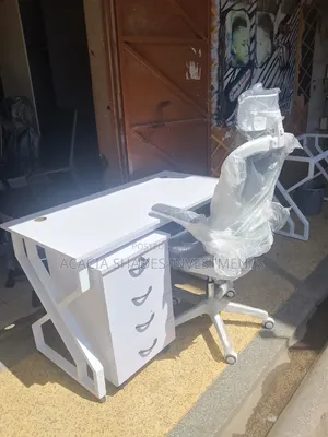 Desk an Orthopedic
