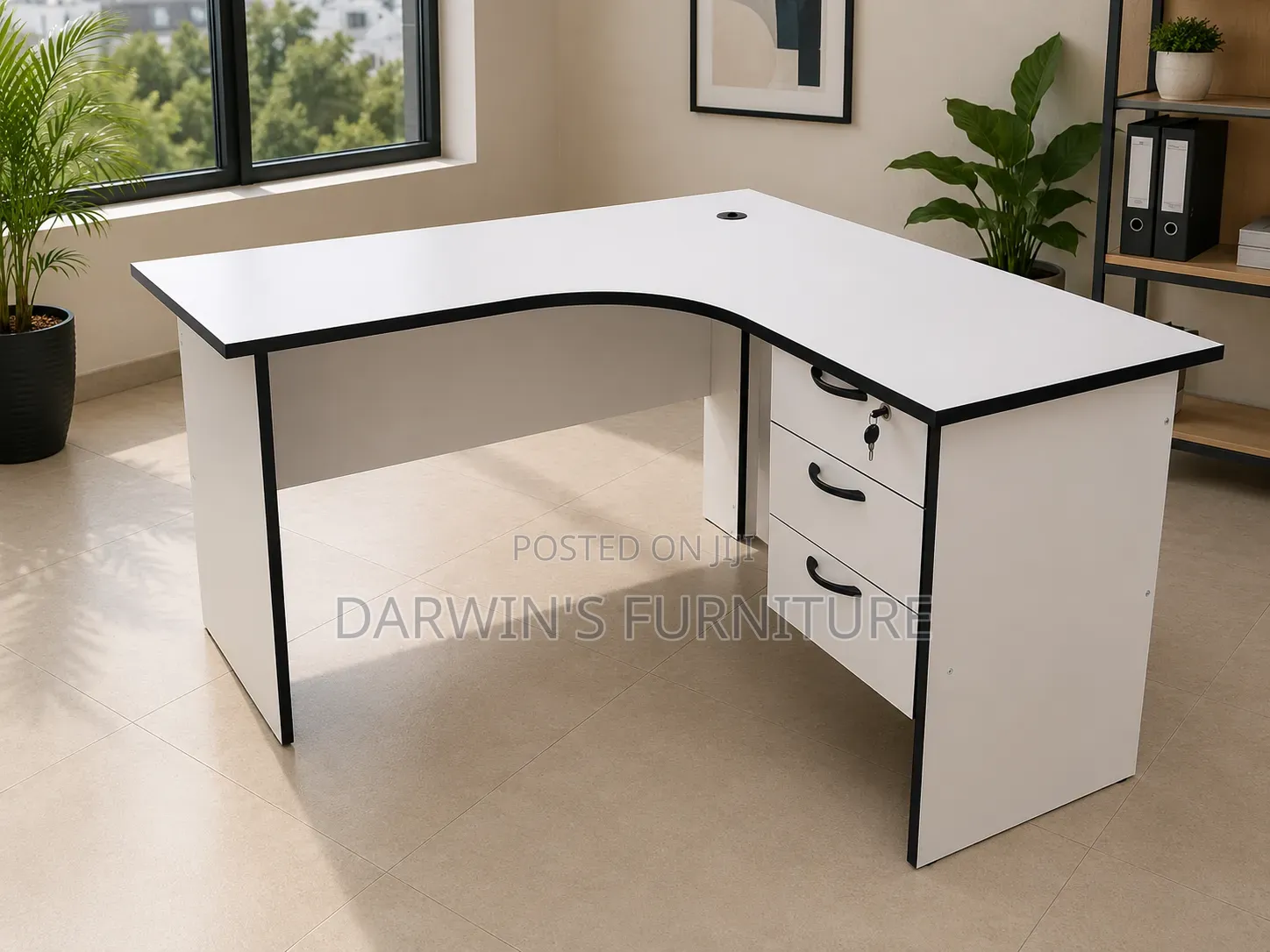 L Shaped 3drowers Table