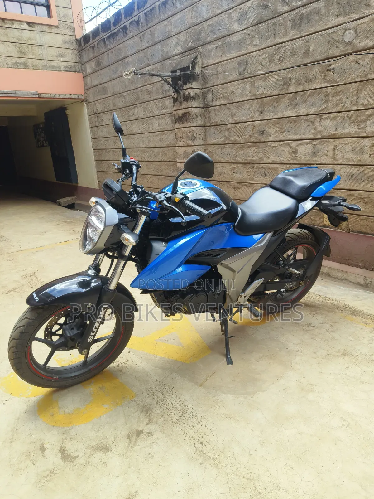 Suzuki GSXF 2023 Blue