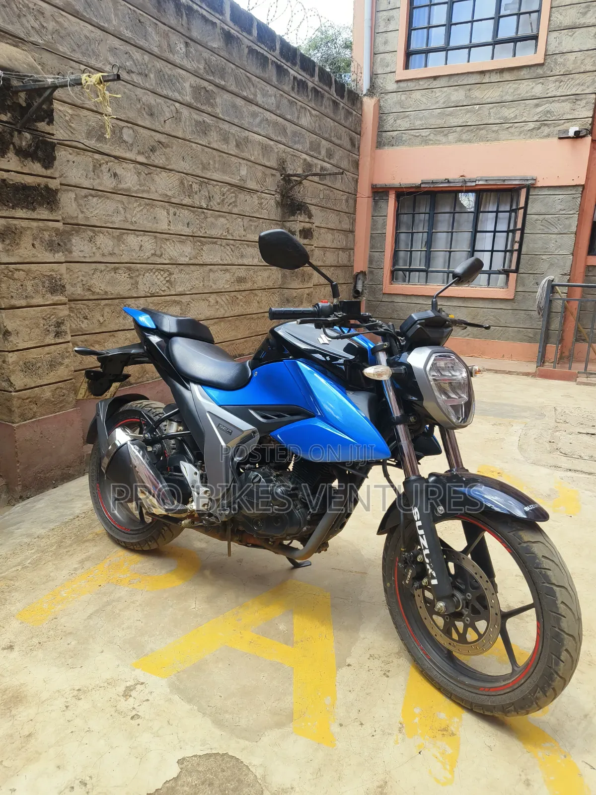 Suzuki GSXF 2023 Blue