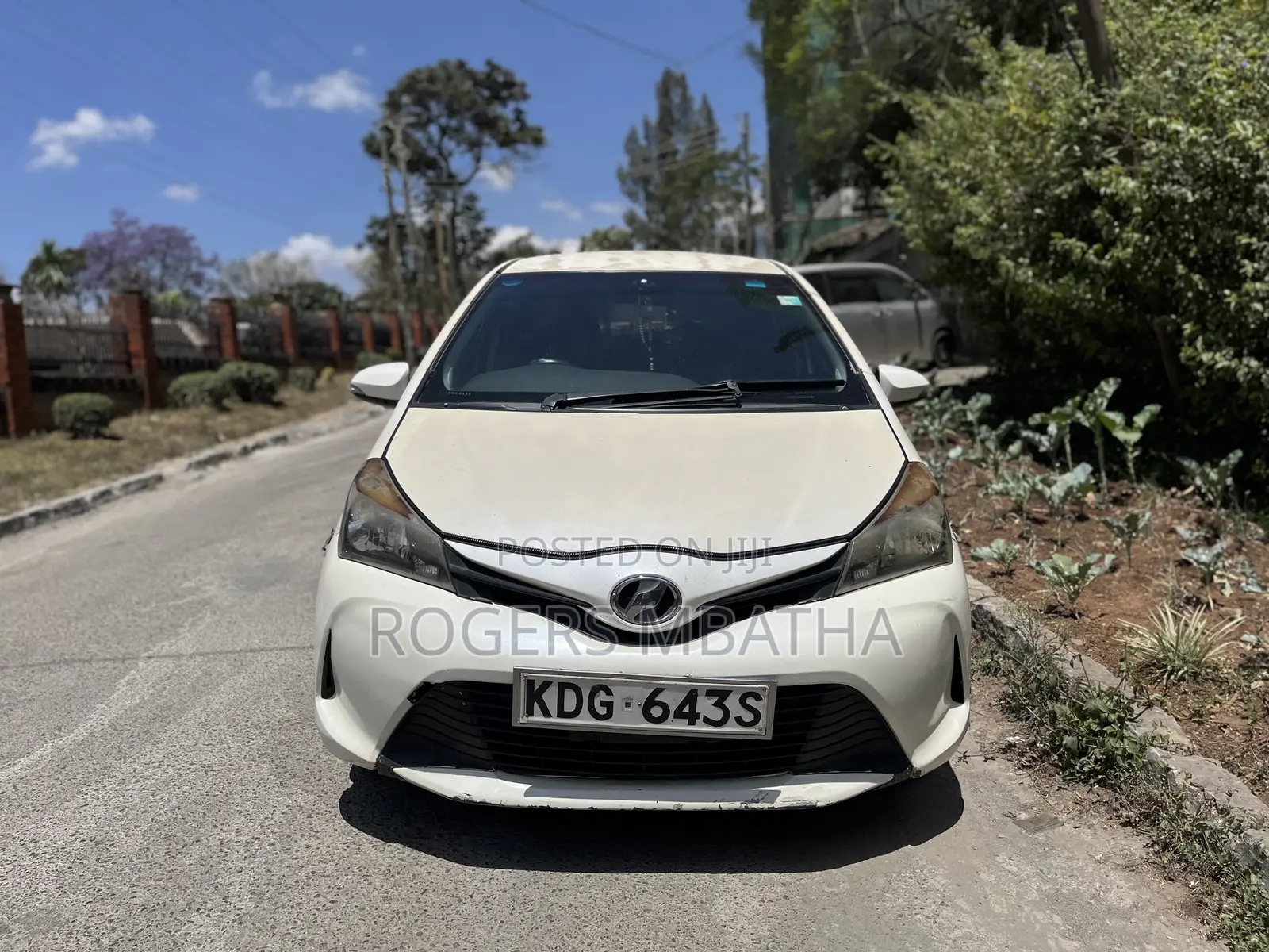 Toyota Vitz 2014 White