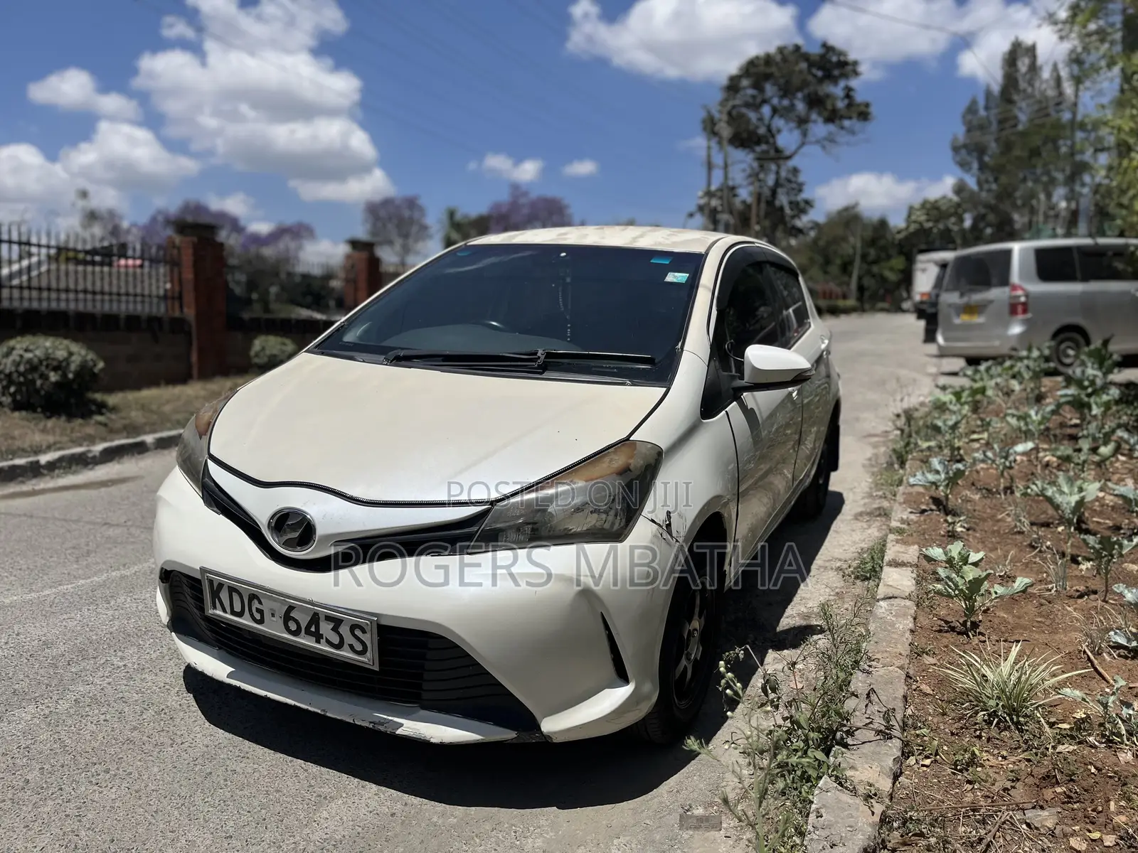 Toyota Vitz 2014 White