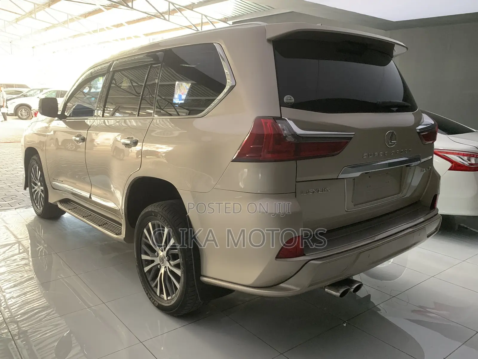 Lexus LX 570 (5 seats) AWD 2019 Ivory