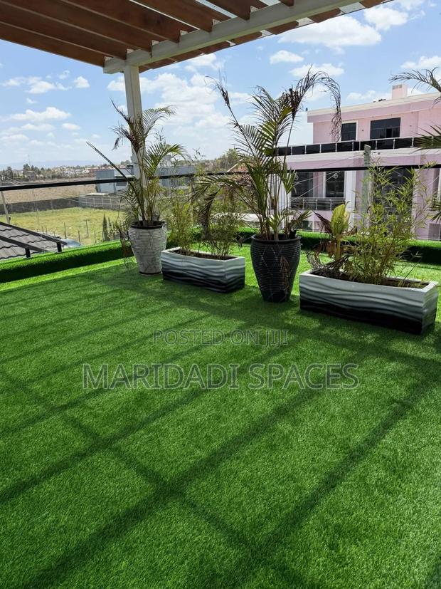 Artificial 30mm Grass Carpet for Backyard -No Fading - main view