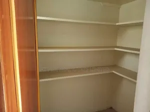 3bdrm Apartment in Valley Arcade for rent