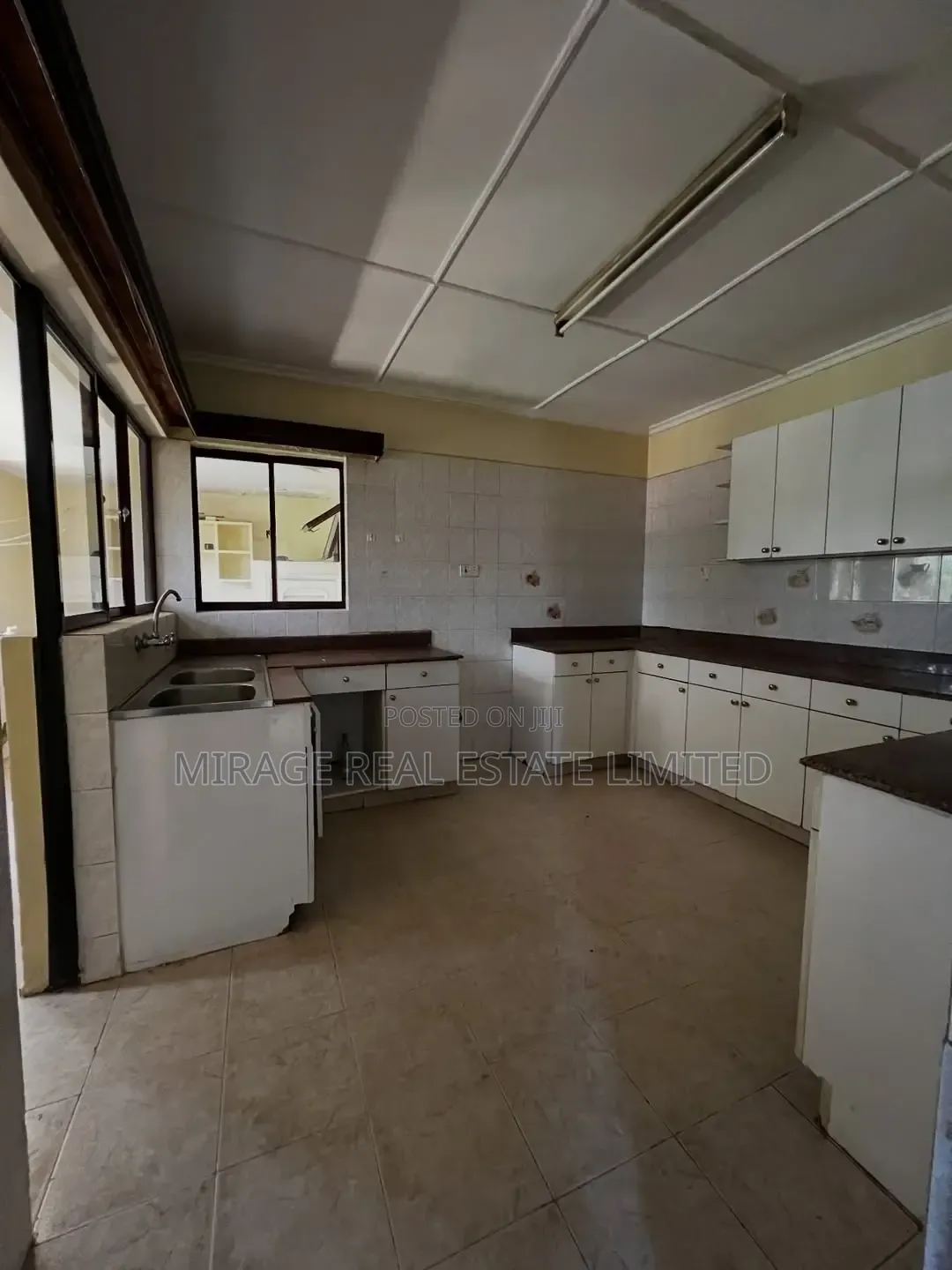 3bdrm Apartment in Valley Arcade for rent