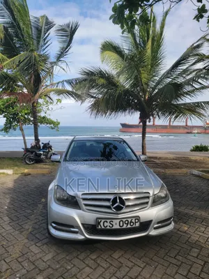 Mercedes-Benz C200 2011 Silver