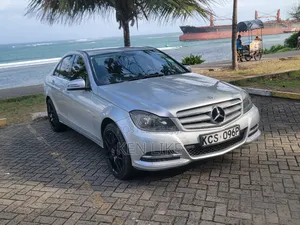 Mercedes-Benz C200 2011 Silver