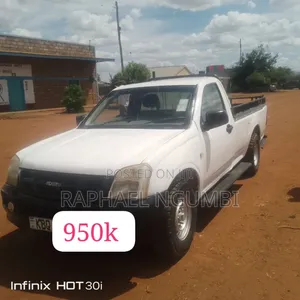 Isuzu D-MAX 2011 White