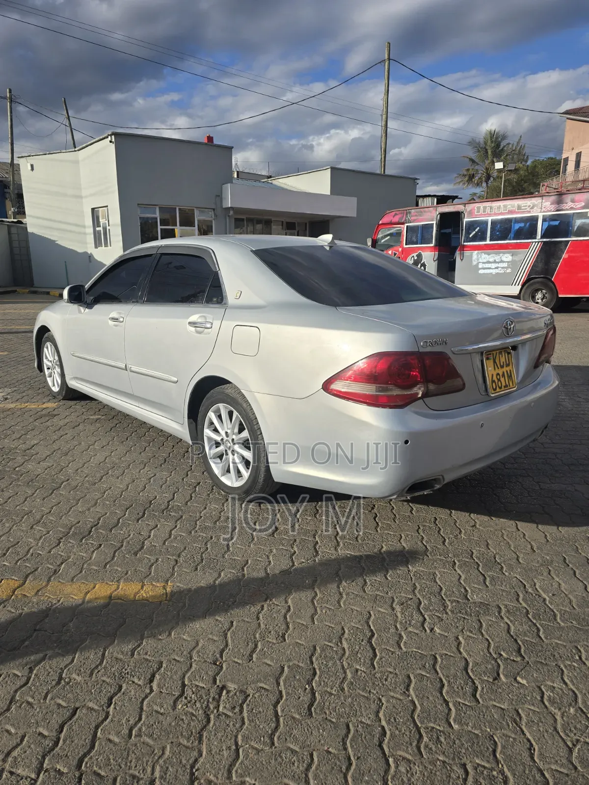 Toyota Crown 2012 Silver