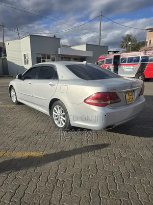 Toyota Crown 2012 Silver