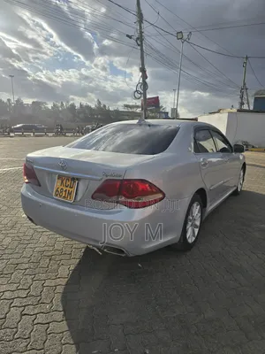 Toyota Crown 2012 Silver