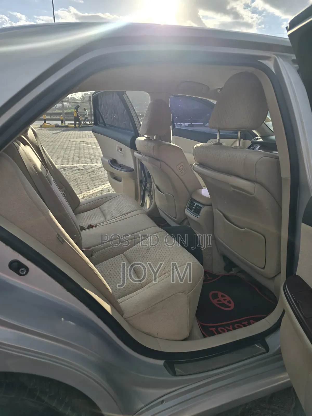 Toyota Crown 2012 Silver