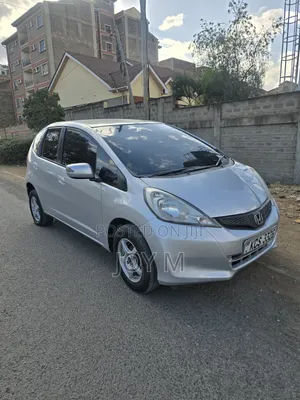 Honda Fit 2013 Silver
