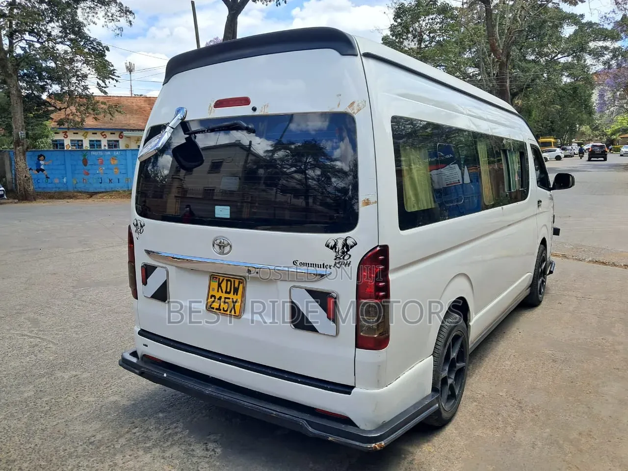 Toyota HiAce 2017 White