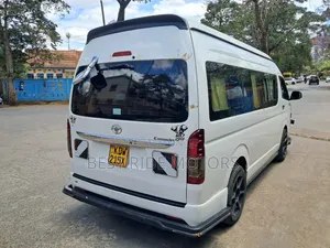 Toyota HiAce 2017 White