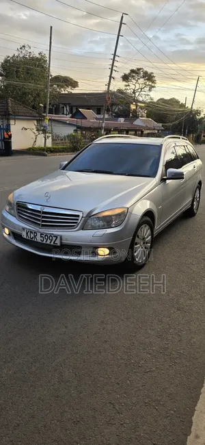 Mercedes-Benz C200 2011 Silver
