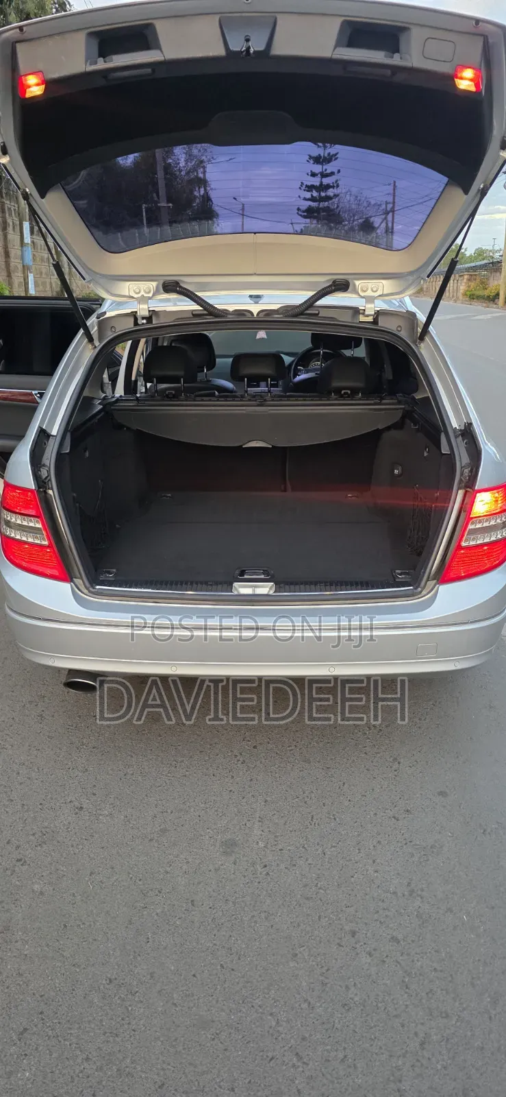 Mercedes-Benz C200 2011 Silver