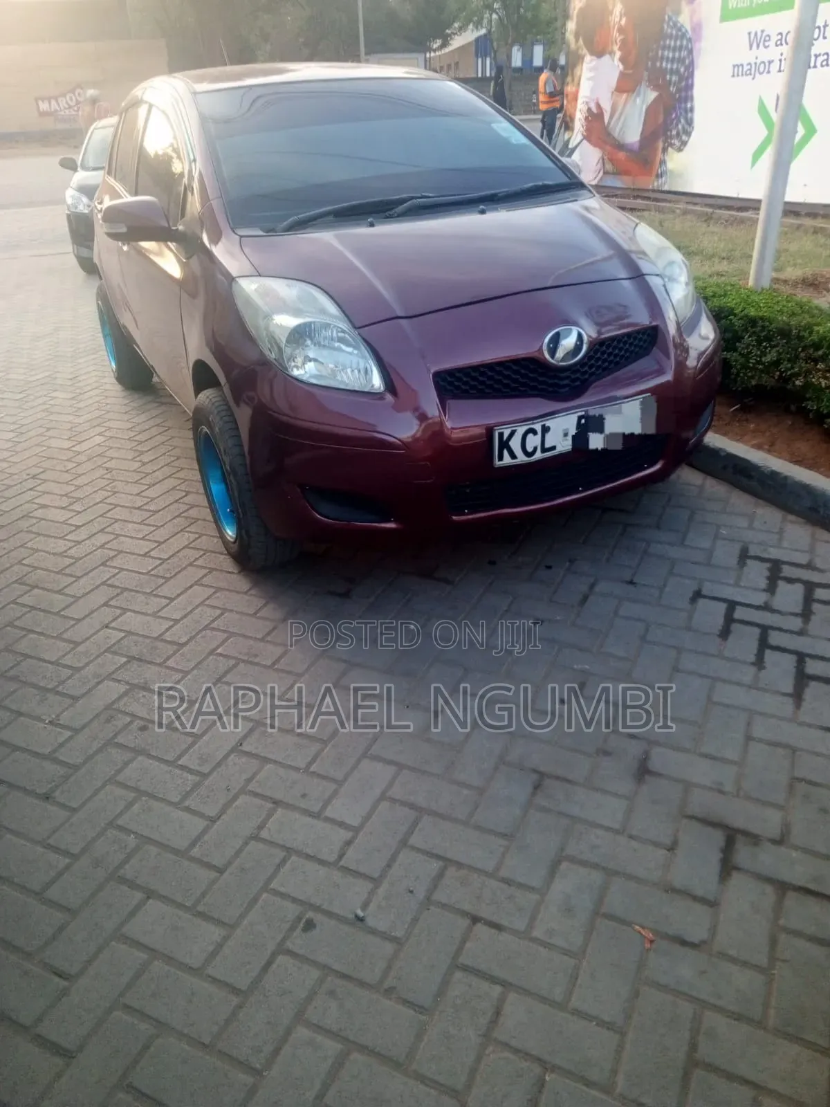 Toyota Vitz 2011 Maroon