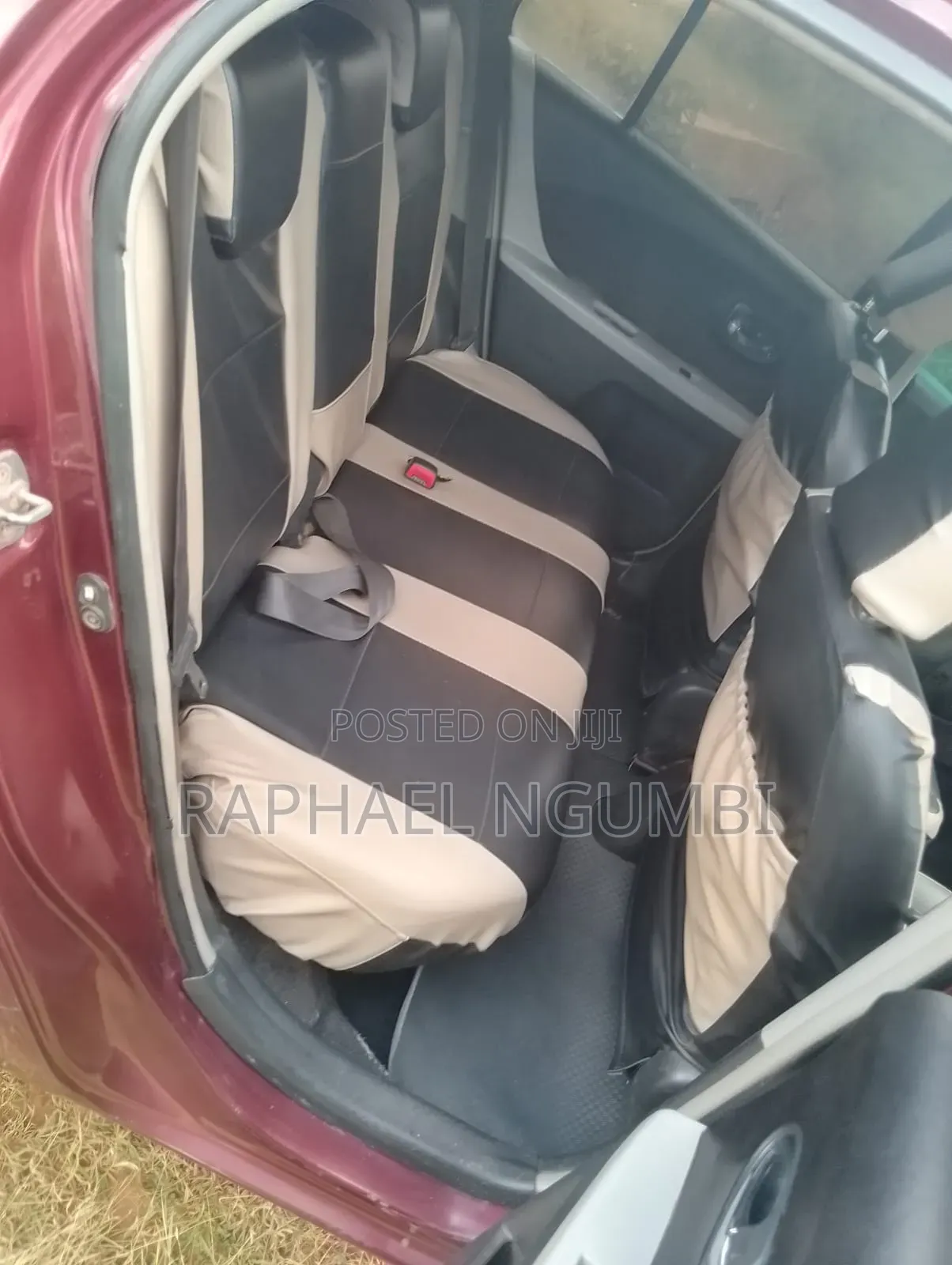 Toyota Vitz 2011 Maroon