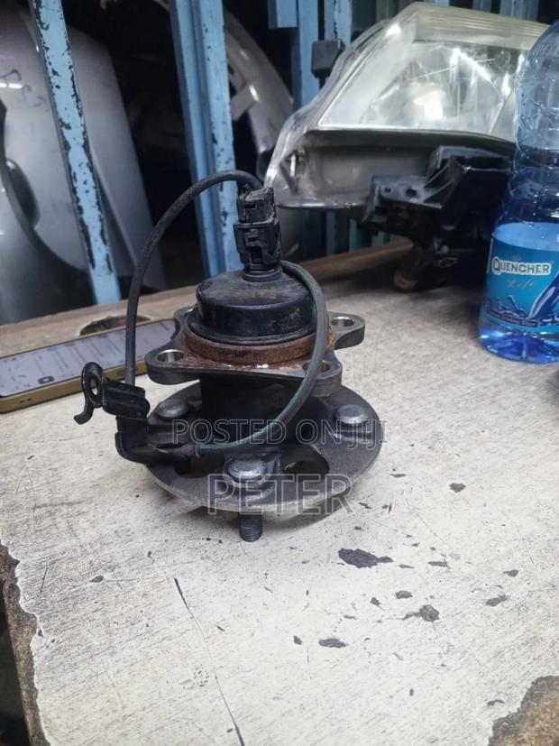 Axio 2015 Back Hub