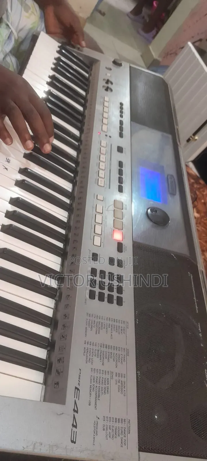 Yamaha Keyboard