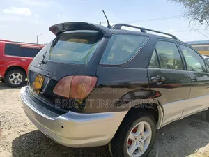 Toyota Harrier 2000 Black