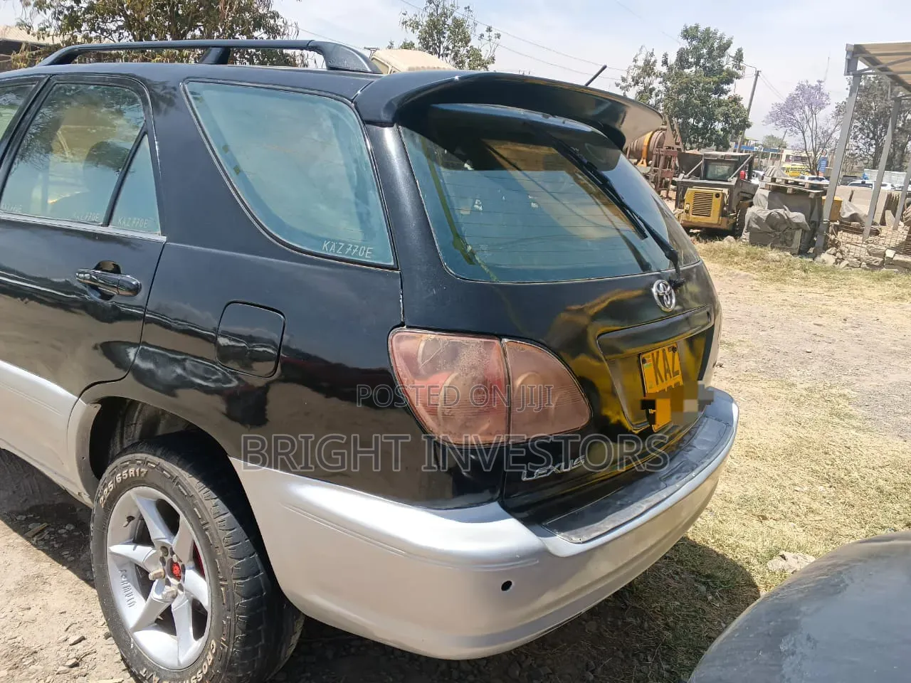 Toyota Harrier 2000 Black