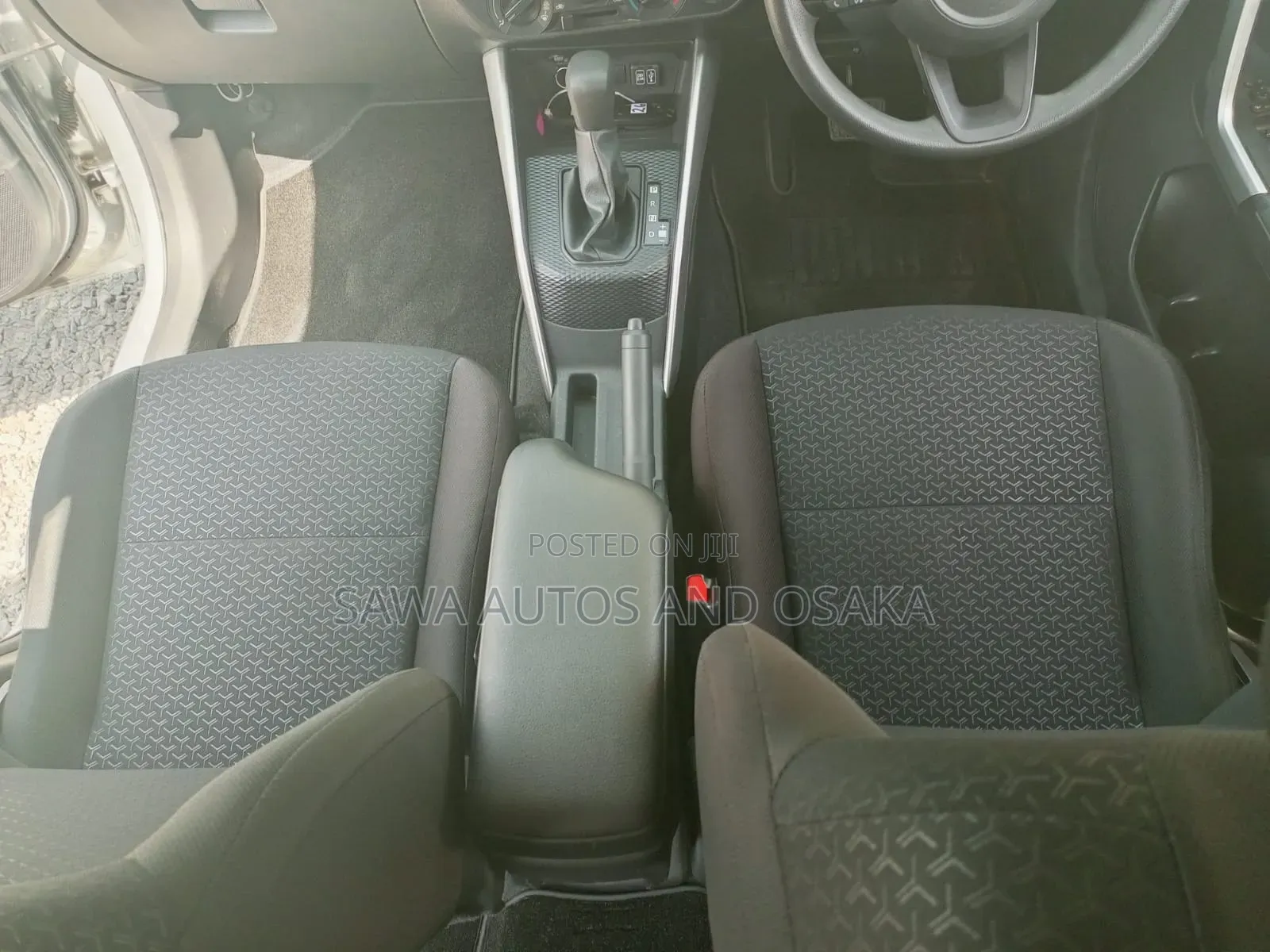 Toyota Raize 2019 Silver