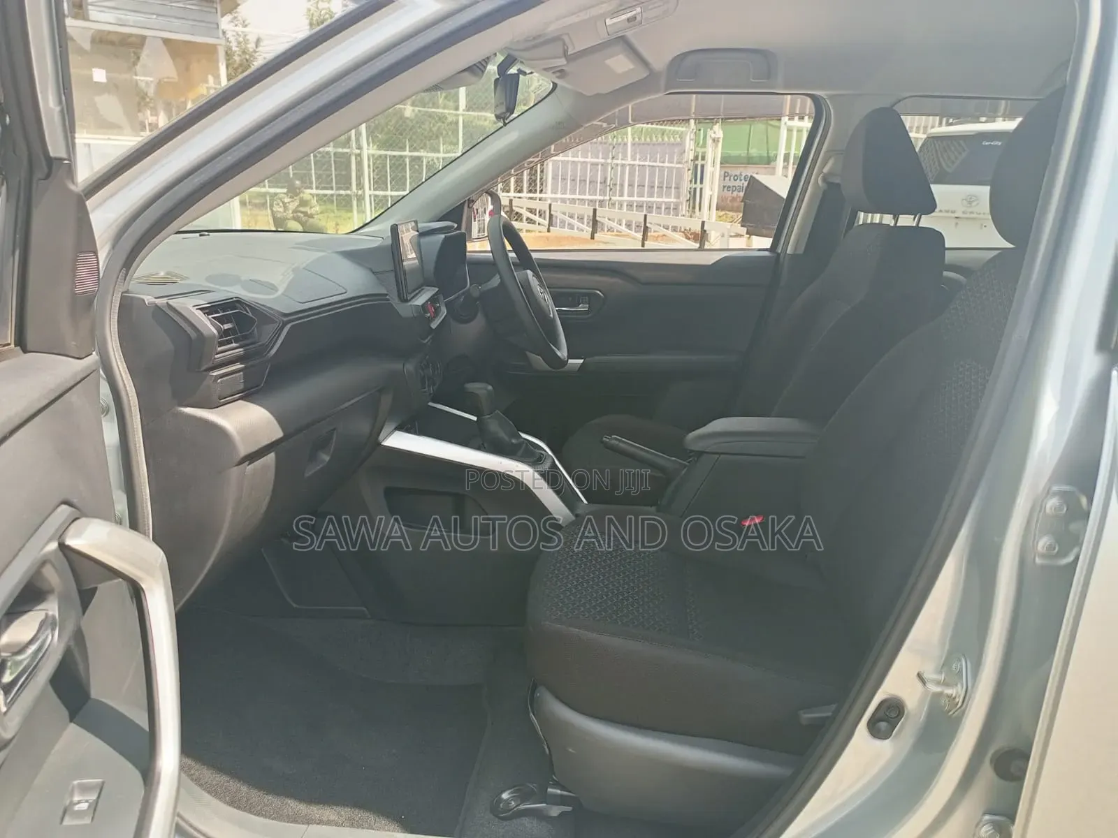 Toyota Raize 2019 Silver