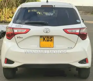 Toyota Vitz 2017 White
